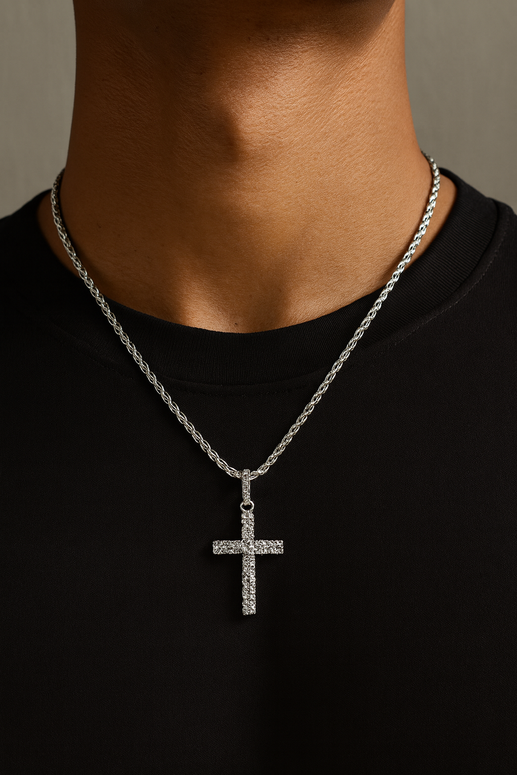 Diamond-Cut Cross Necklace – Premium Rope Chain